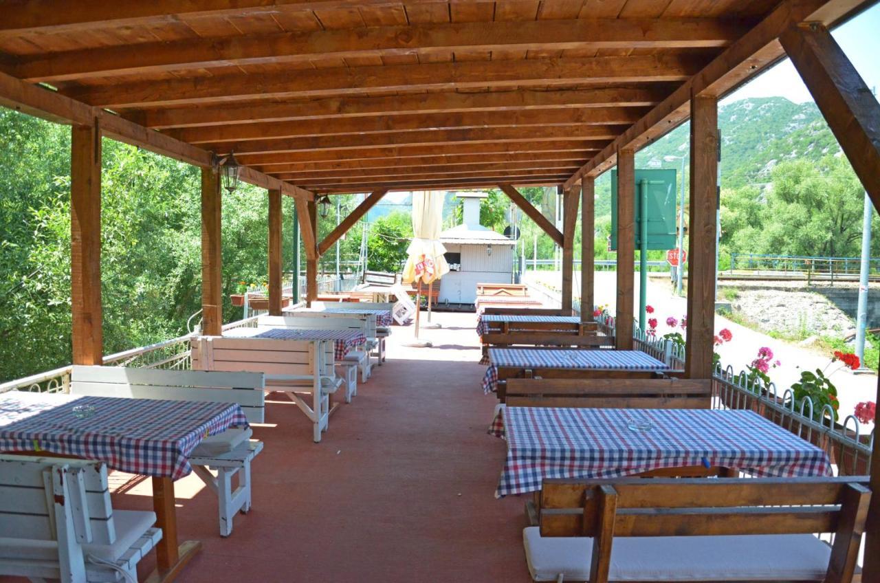 Hotel Pelikan Virpazar Exteriör bild