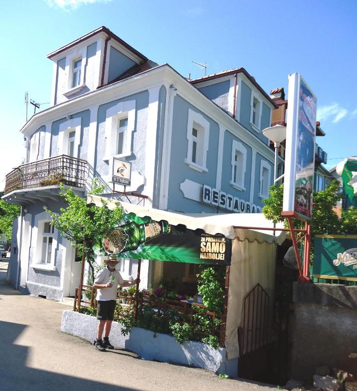 Hotel Pelikan Virpazar Exteriör bild
