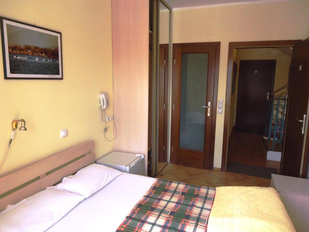 Hotel Pelikan Virpazar Exteriör bild
