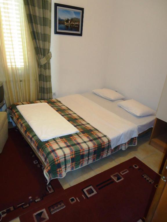 Hotel Pelikan Virpazar Rum bild